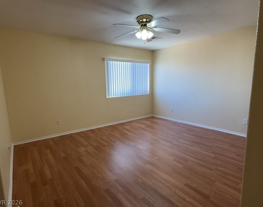 6045 Stone Hollow Avenue - Photo Thumbnail 7