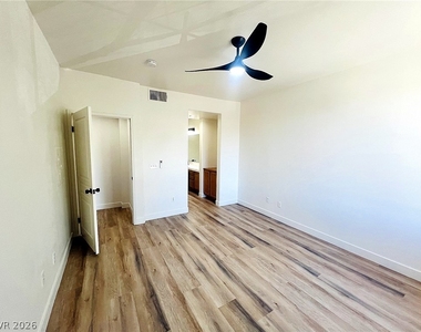 912 Duckhorn Court - Photo Thumbnail 24