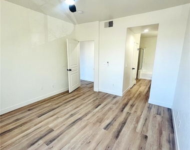 912 Duckhorn Court - Photo Thumbnail 25