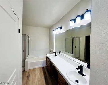 912 Duckhorn Court - Photo Thumbnail 20