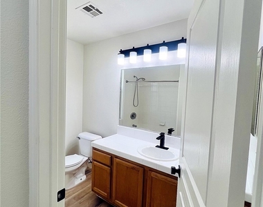 912 Duckhorn Court - Photo Thumbnail 21