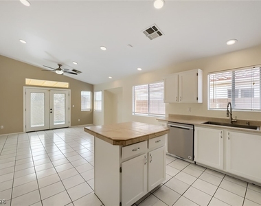 5900 Round Castle Street - Photo Thumbnail 6