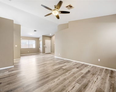 5900 Round Castle Street - Photo Thumbnail 11