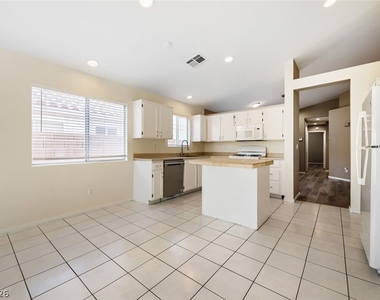 5900 Round Castle Street - Photo Thumbnail 9