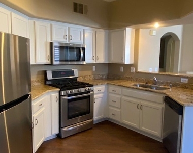 3975 N Hualapai Way - Photo Thumbnail 6