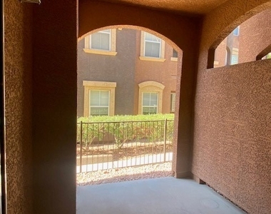 3975 N Hualapai Way - Photo Thumbnail 25