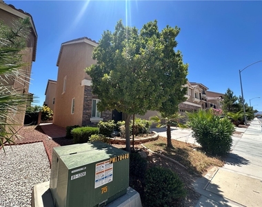 5937 Gordon Creek Avenue - Photo Thumbnail 2