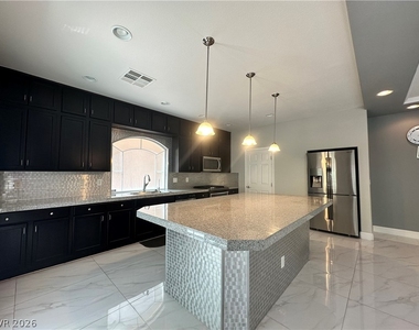 5937 Gordon Creek Avenue - Photo Thumbnail 6