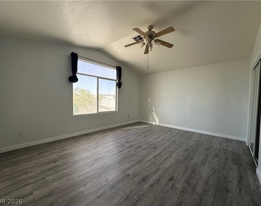 8275 Cedar Leaf Drive - Photo Thumbnail 18