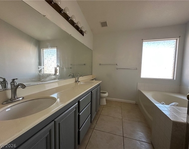 8275 Cedar Leaf Drive - Photo Thumbnail 21