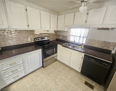 700 W Kimberly Avenue - Photo Thumbnail 6