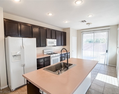 10005 W Cherokee Avenue - Photo Thumbnail 5