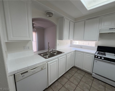 10200 Moth Orchid Court - Photo Thumbnail 20