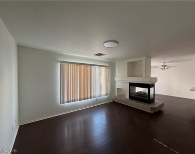 10200 Moth Orchid Court - Photo Thumbnail 7