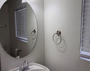 10200 Moth Orchid Court - Photo Thumbnail 22