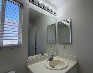 10200 Moth Orchid Court - Photo Thumbnail 37