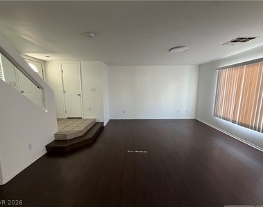 10200 Moth Orchid Court - Photo Thumbnail 12