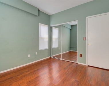 7255 W Sunset Road - Photo Thumbnail 14