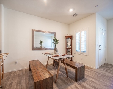 530 Gloster Avenue - Photo Thumbnail 7
