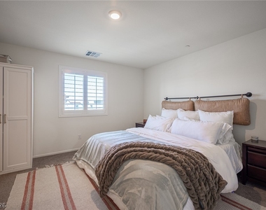 530 Gloster Avenue - Photo Thumbnail 17