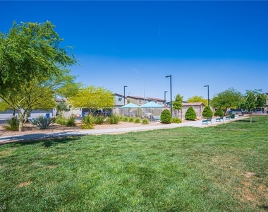 530 Gloster Avenue - Photo Thumbnail 31