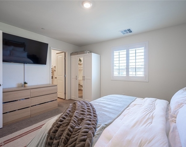 530 Gloster Avenue - Photo Thumbnail 18