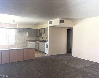 524 Fir Street - Photo Thumbnail 2