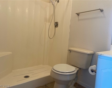 524 Fir Street - Photo Thumbnail 7