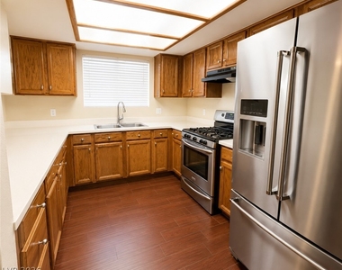 3341 Salmon Creek Drive - Photo Thumbnail 2