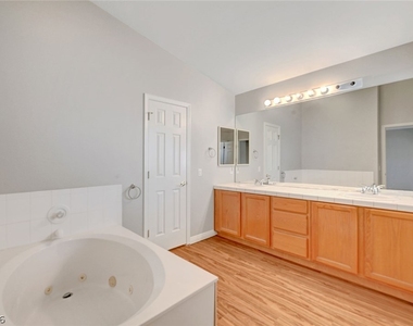 2525 Huber Heights Drive - Photo Thumbnail 40