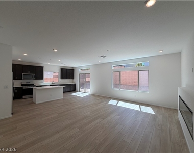 10021 Cooper Mountain Street - Photo Thumbnail 4