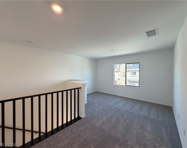 10021 Cooper Mountain Street - Photo Thumbnail 11