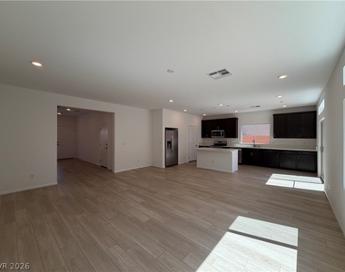 10021 Cooper Mountain Street - Photo Thumbnail 5