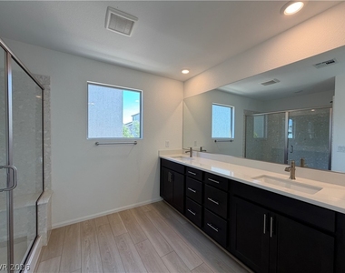 10021 Cooper Mountain Street - Photo Thumbnail 16