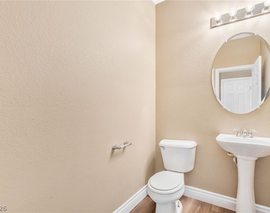 7616 Perla Del Mar Avenue - Photo Thumbnail 8
