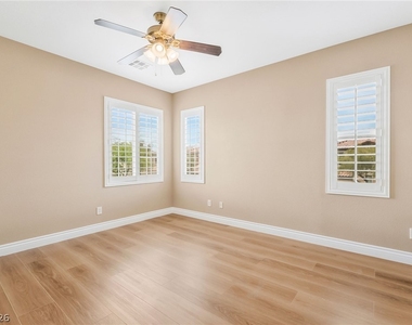 7616 Perla Del Mar Avenue - Photo Thumbnail 9
