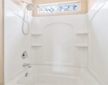 7616 Perla Del Mar Avenue - Photo Thumbnail 13