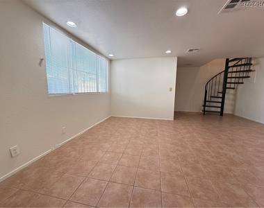 7227 Limestone Road - Photo Thumbnail 10