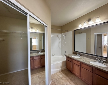 1621 Queen Victoria Street - Photo Thumbnail 12