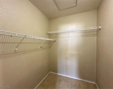 1621 Queen Victoria Street - Photo Thumbnail 14