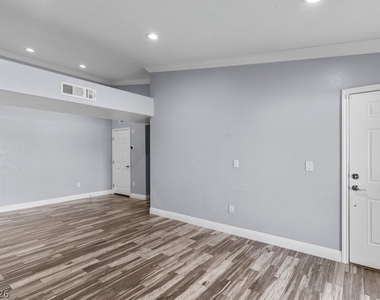7885 W Flamingo Road - Photo Thumbnail 9