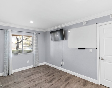 7885 W Flamingo Road - Photo Thumbnail 27