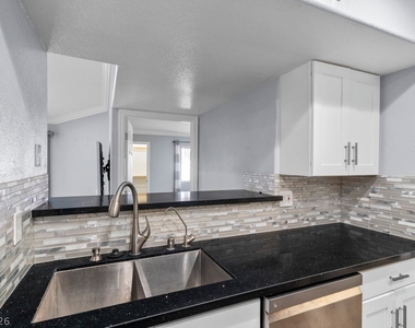 7885 W Flamingo Road - Photo Thumbnail 17