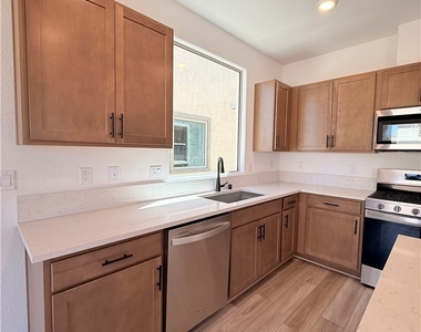 10288 Restless River Street - Photo Thumbnail 4