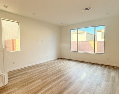 10288 Restless River Street - Photo Thumbnail 2