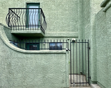 7048 Burcot Avenue - Photo Thumbnail 2