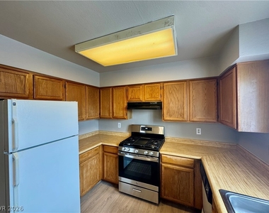 7048 Burcot Avenue - Photo Thumbnail 6