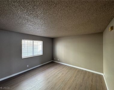7048 Burcot Avenue - Photo Thumbnail 11