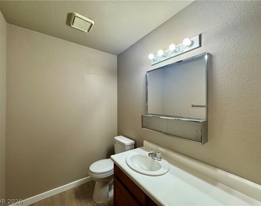 7048 Burcot Avenue - Photo Thumbnail 9
