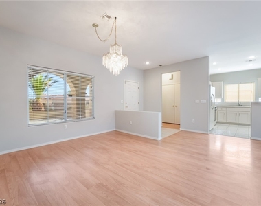 2571 Thatcher Avenue - Photo Thumbnail 6